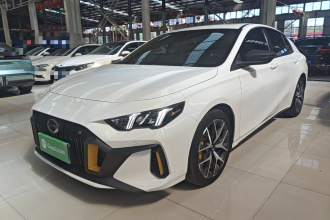 广汽传祺 影豹 2021款 270T DCT J15版