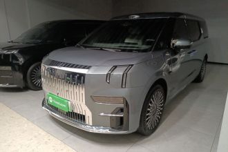 极氪009 2024款 七座过道版四驱 108kWh