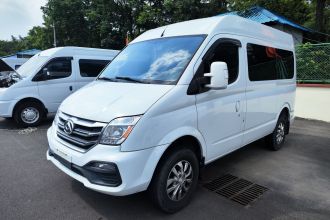 上汽大通MAXUS 新途V80 2021款 2.0T AMT经典傲运通短轴中顶5/6座