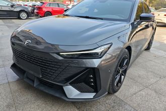 长安UNI-V 2022款 1.5T 智慧领航型