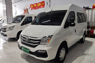 上汽大通MAXUS 新途V80 2025款 超值版傲运通 2.0T 手动短轴中顶127Ps 5/6座