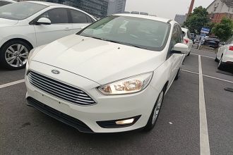 福特 福克斯 2017款 三厢 1.6L 手动舒适型智行版
