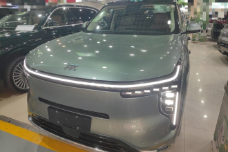 智己汽车 智己LS8 2026款 66 Ultra 奢享大六座