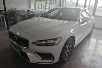 沃尔沃S60 2026款 B4 智逸豪华版