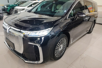 岚图汽车 岚图梦想家 2025款 PHEV 四驱尊贵鲲鹏版