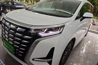 腾势D9 2022款 DM-i 970 四驱尊荣型