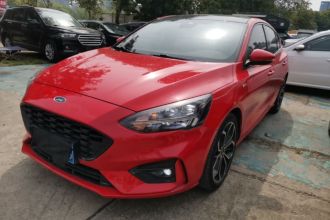 福特 福克斯 2020款 两厢 EcoBoost 180 自动ST Line
