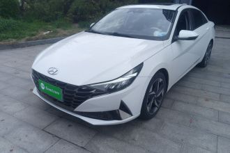 现代 伊兰特 2022款 1.5L CVT LUX尊贵版