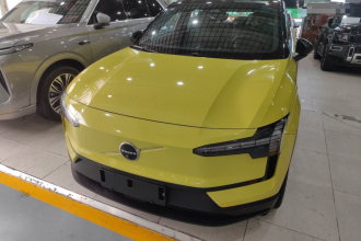 沃尔沃EX30 2025款 后驱长续航版 Ultra