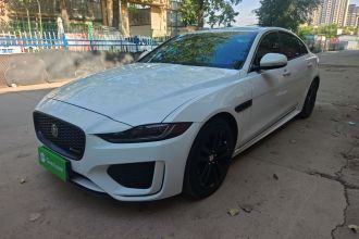捷豹XEL 2021款 2.0T 250PS 曜黑运动版