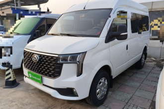 上汽大通MAXUS 新途V80 2024款 傲运通超值版 6MT 短轴中顶127Ps 5/6座