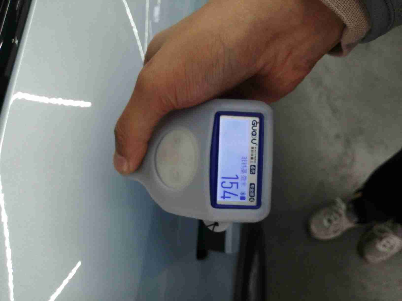 右侧后门漆面修复痕迹实拍