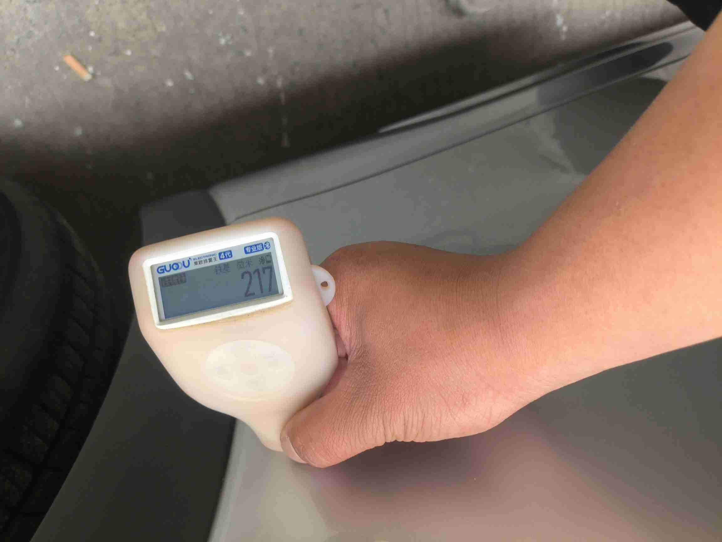 左侧后门漆面修复实拍