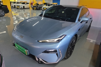 吉利银河 银河E8 2025款 700km 远航智驾版