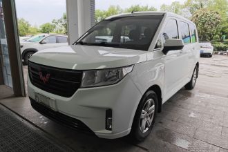 五菱汽车 五菱宏光PLUS 2020款 1.5L 手动舒适型 7座
