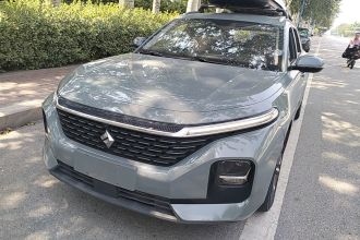 宝骏Valli 2021款 1.5T 那曲繁星 CVT旗舰型