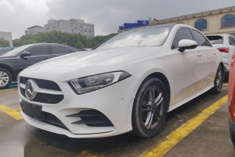 奔驰A级 2022款 A 180 L 运动轿车