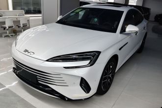 比亚迪 海豹 2023款 DM-i 1.5T 121km 旗舰型