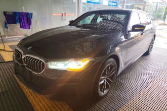 宝马5系新能源 2022款 改款二 535Le M运动套装