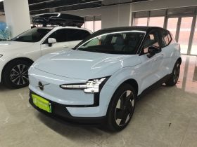 沃尔沃EX30 2025款 后驱长续航版 Ultra