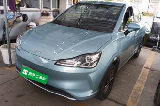 哪吒汽车 哪吒V 2022款 潮 300 Lite 磷酸铁锂