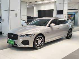 捷豹XFL 2024款 2.0T P250 两驱尊享豪华版