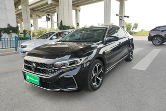 大众 帕萨特 2023款 330TSI 星空豪华版