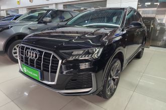 奥迪Q7 2020款 55 TFSI quattro S line运动型