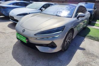 腾势Z9GT 2024款 1100四驱Max版
