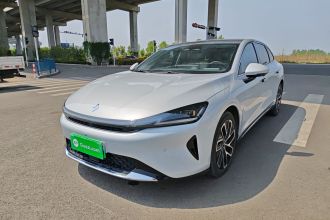 宝骏享境 2025款 插混 140km豪华版