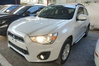 三菱 劲炫ASX 2013款 2.0L CVT两驱精英版