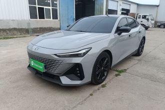 长安UNI-V 2022款 1.5T 尊贵型