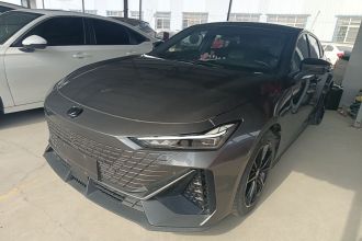 长安UNI-V 2022款 1.5T 尊贵型