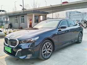 宝马i5 2024款 eDrive 35L M运动套装