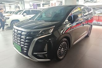 腾势D9 2022款 DM-i 970 四驱旗舰型