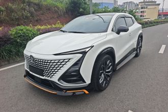 长安UNI-T 2022款 1.5T 运动版 尊贵型
