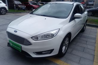 福特 福克斯 2015款 三厢 1.6L 自动风尚型