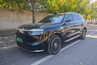 鸿蒙智行 问界M8 2025款 增程 Max+版 53.4kWh 6座版 (192线激光雷达）