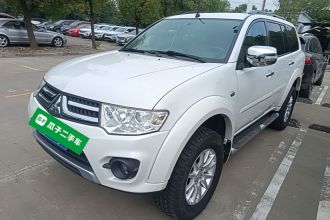 三菱 帕杰罗·劲畅 2013款 3.0L 自动四驱行政版