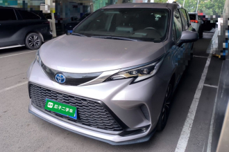 丰田 格瑞维亚 2022款 2.5L混动 旗舰版