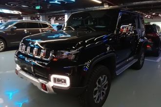 北京越野 北京BJ40 2024款 2.0T 城市猎人荣耀版