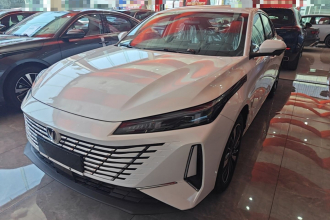 长安 逸动PHEV 2025款 智慧新蓝鲸 145KM 战舰版