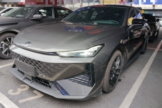 长安UNI-V 2024款 1.5T 尊贵型