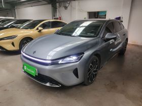 宝骏享境 2025款 插混 140km豪华版