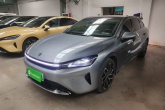 宝骏享境 2025款 插混 140km豪华版