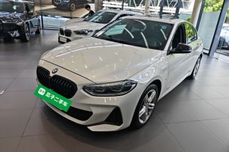 宝马1系 2021款 改款 120i M运动曜夜版