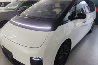 理想汽车 理想MEGA 2025款 Home 家庭特别版