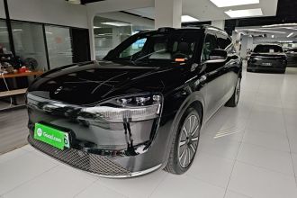 鸿蒙智行 问界M9 2025款 纯电 Ultra版 100kWh 5座版 (192线激光雷达）