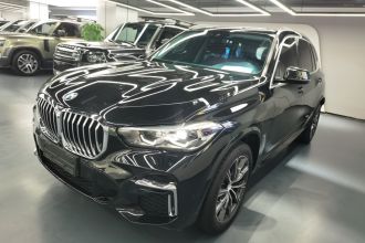 宝马X5 2022款 改款 xDrive 30Li M运动套装