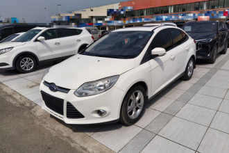 福特 福克斯 2012款 三厢 1.6L 自动风尚型